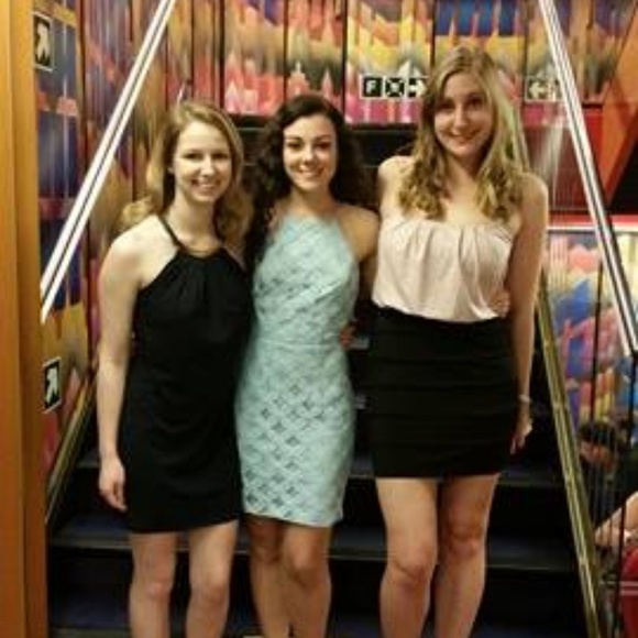 Meet your Posher, Amanda - Picture 1 of 1